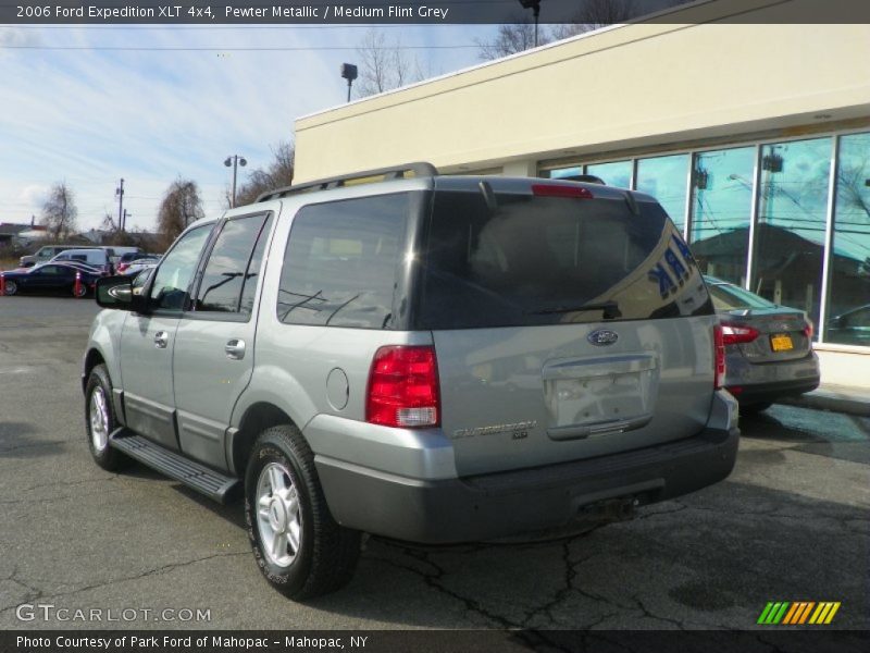 Pewter Metallic / Medium Flint Grey 2006 Ford Expedition XLT 4x4