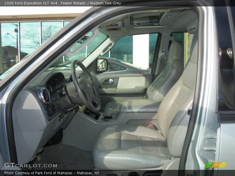 Pewter Metallic / Medium Flint Grey 2006 Ford Expedition XLT 4x4