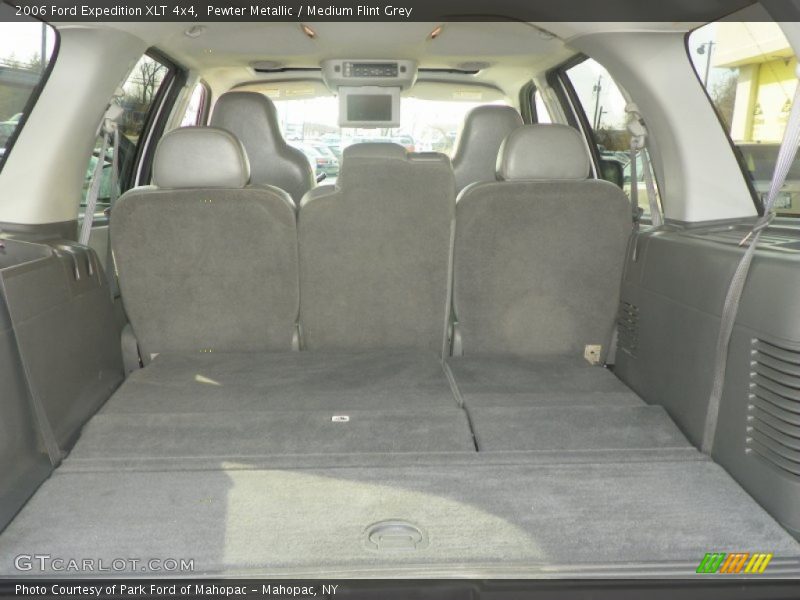 Pewter Metallic / Medium Flint Grey 2006 Ford Expedition XLT 4x4