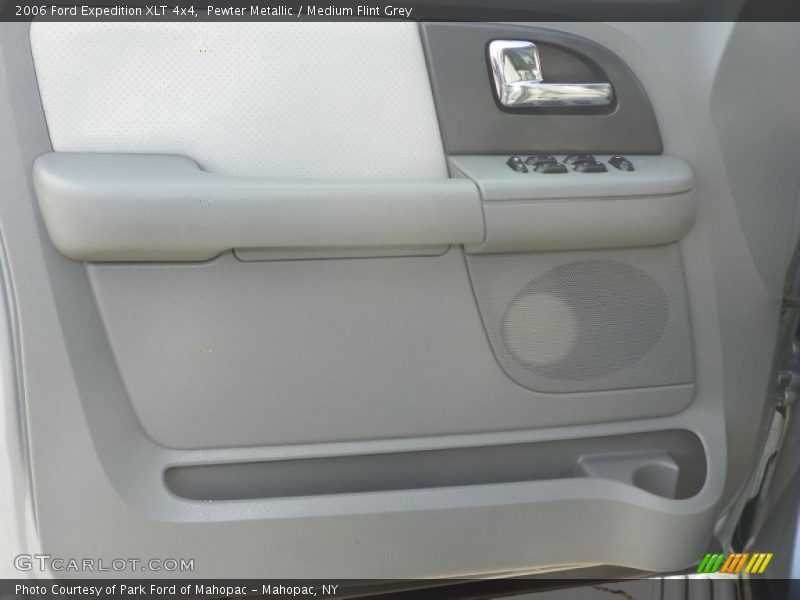 Pewter Metallic / Medium Flint Grey 2006 Ford Expedition XLT 4x4