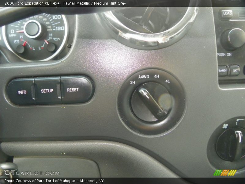 Pewter Metallic / Medium Flint Grey 2006 Ford Expedition XLT 4x4