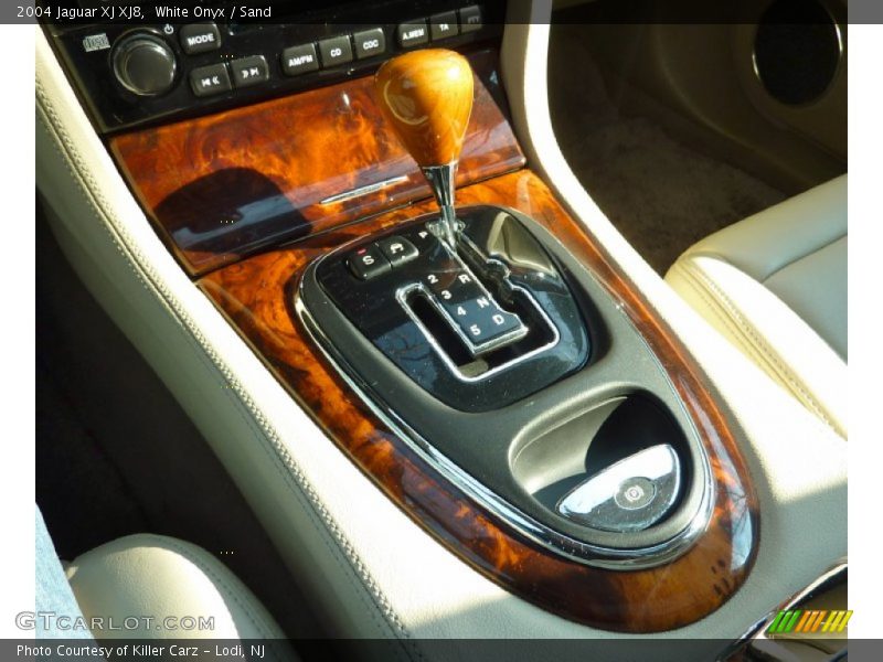 White Onyx / Sand 2004 Jaguar XJ XJ8