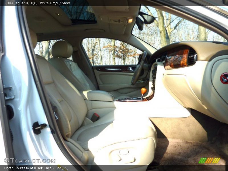 White Onyx / Sand 2004 Jaguar XJ XJ8