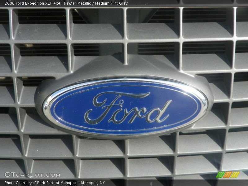 Pewter Metallic / Medium Flint Grey 2006 Ford Expedition XLT 4x4