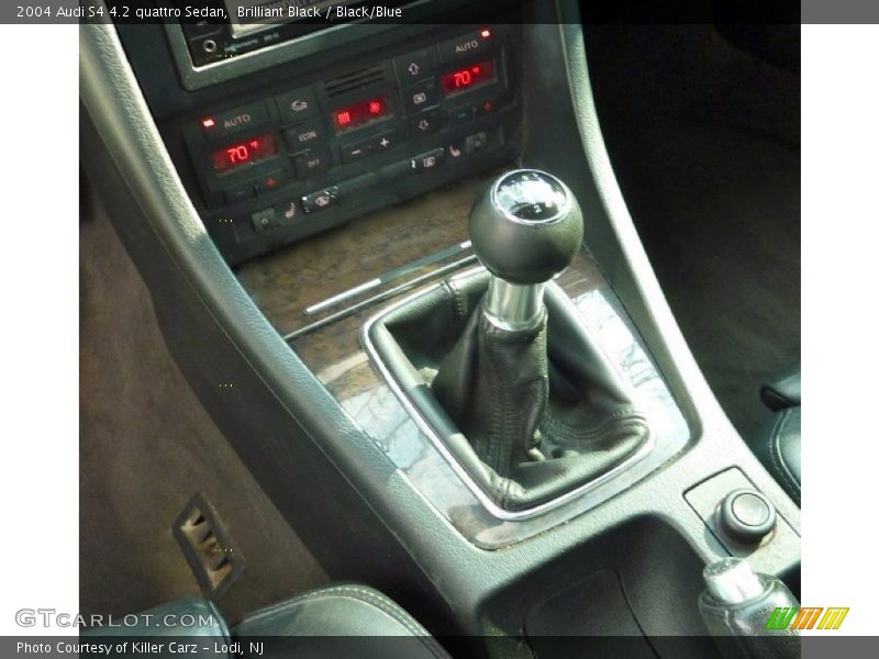 Brilliant Black / Black/Blue 2004 Audi S4 4.2 quattro Sedan