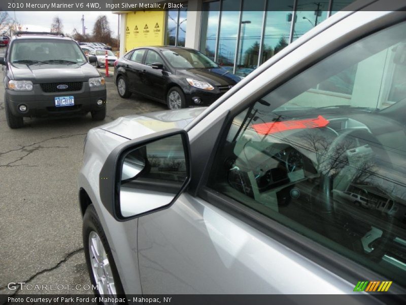 Ingot Silver Metallic / Black 2010 Mercury Mariner V6 4WD