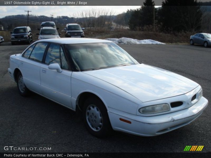 Bright White / Beige 1997 Oldsmobile Eighty-Eight LS