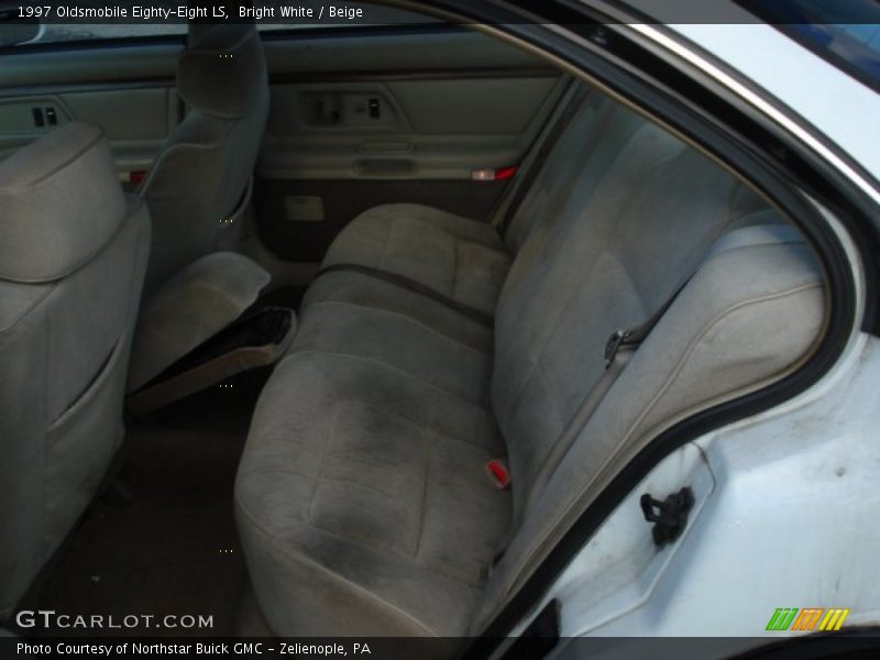 Bright White / Beige 1997 Oldsmobile Eighty-Eight LS