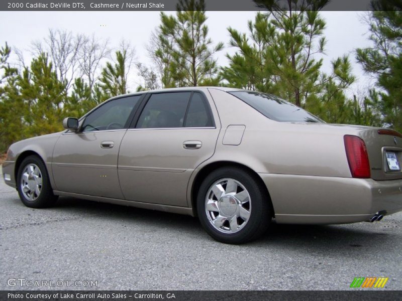 Cashmere / Neutral Shale 2000 Cadillac DeVille DTS