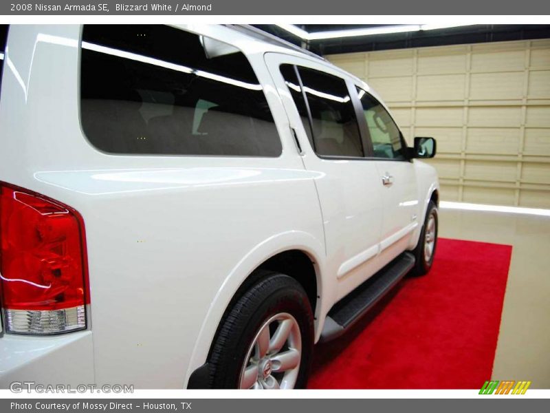 Blizzard White / Almond 2008 Nissan Armada SE