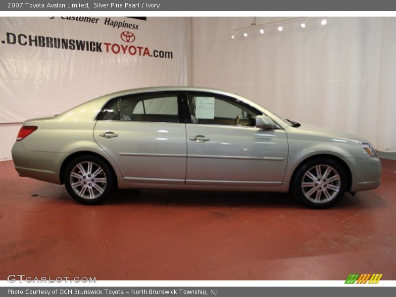 Silver Pine Pearl / Ivory 2007 Toyota Avalon Limited