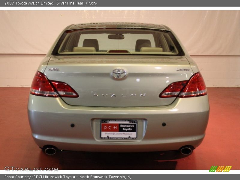 Silver Pine Pearl / Ivory 2007 Toyota Avalon Limited