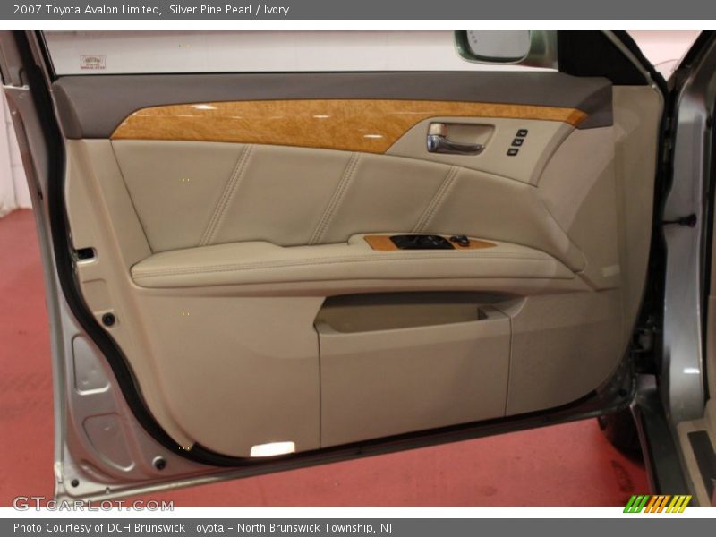 Silver Pine Pearl / Ivory 2007 Toyota Avalon Limited