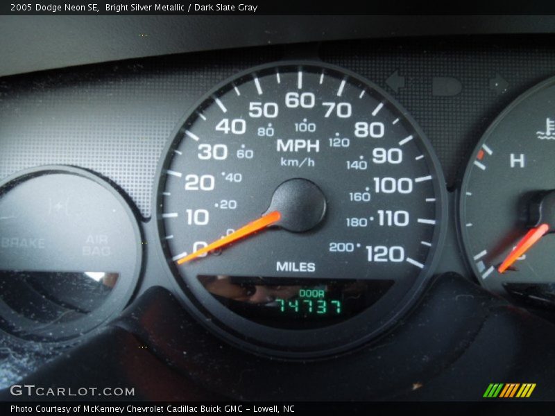 Bright Silver Metallic / Dark Slate Gray 2005 Dodge Neon SE