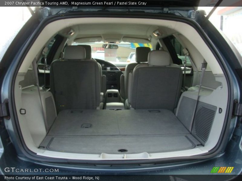  2007 Pacifica Touring AWD Trunk