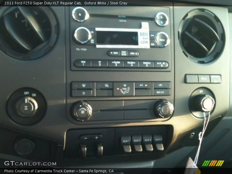 Oxford White / Steel Gray 2011 Ford F250 Super Duty XLT Regular Cab