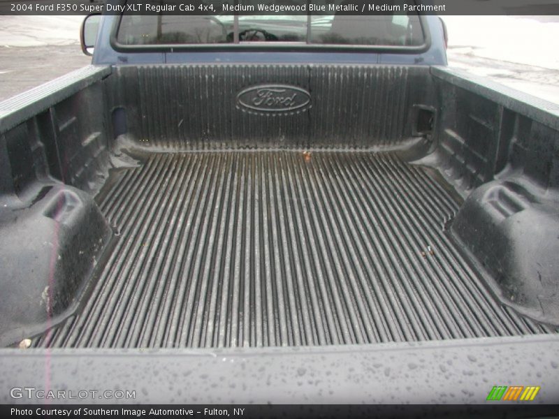 Medium Wedgewood Blue Metallic / Medium Parchment 2004 Ford F350 Super Duty XLT Regular Cab 4x4