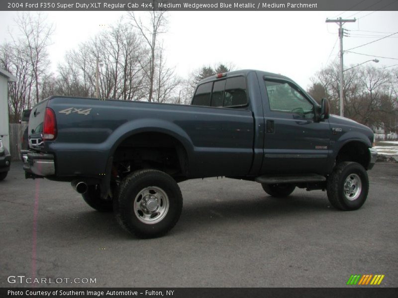 Medium Wedgewood Blue Metallic / Medium Parchment 2004 Ford F350 Super Duty XLT Regular Cab 4x4