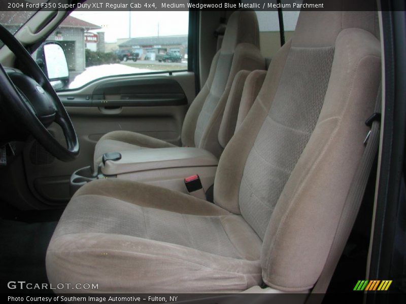 Medium Wedgewood Blue Metallic / Medium Parchment 2004 Ford F350 Super Duty XLT Regular Cab 4x4