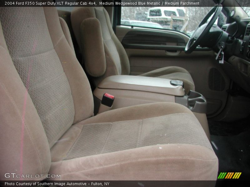 Medium Wedgewood Blue Metallic / Medium Parchment 2004 Ford F350 Super Duty XLT Regular Cab 4x4