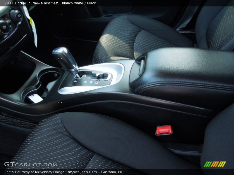 Bianco White / Black 2011 Dodge Journey Mainstreet