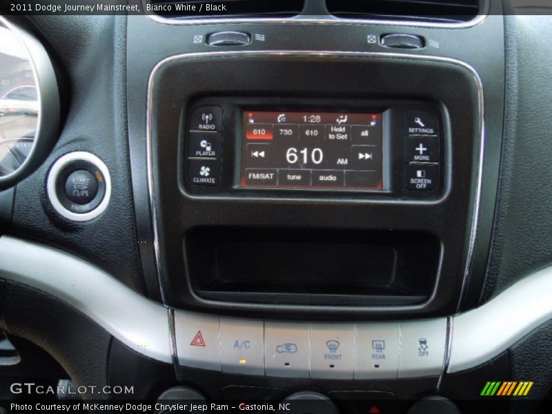 Bianco White / Black 2011 Dodge Journey Mainstreet