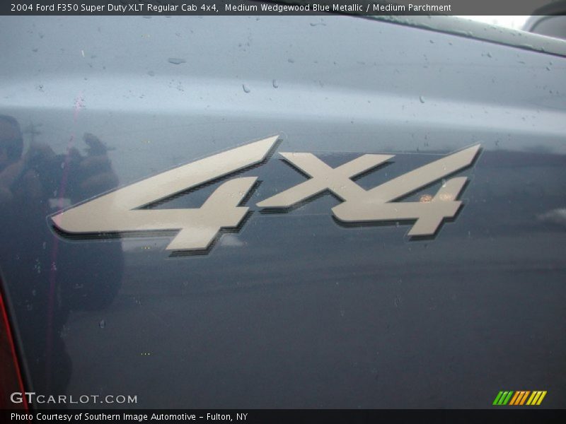 Medium Wedgewood Blue Metallic / Medium Parchment 2004 Ford F350 Super Duty XLT Regular Cab 4x4