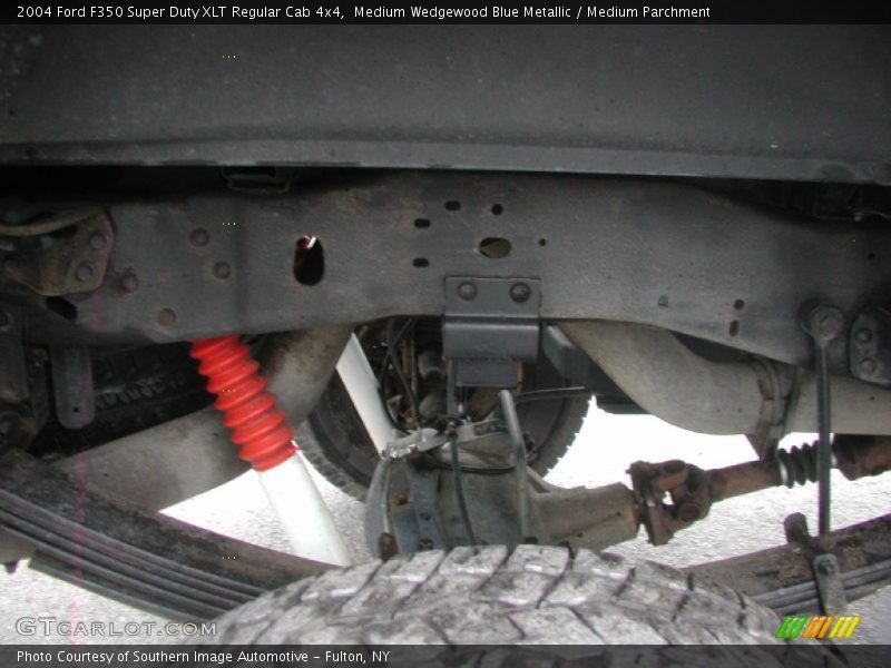 Medium Wedgewood Blue Metallic / Medium Parchment 2004 Ford F350 Super Duty XLT Regular Cab 4x4