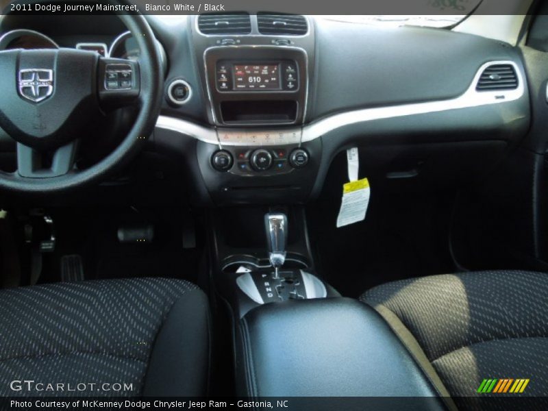 Bianco White / Black 2011 Dodge Journey Mainstreet