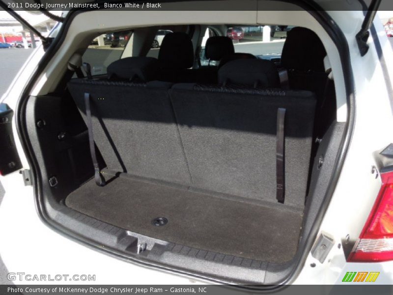 Bianco White / Black 2011 Dodge Journey Mainstreet