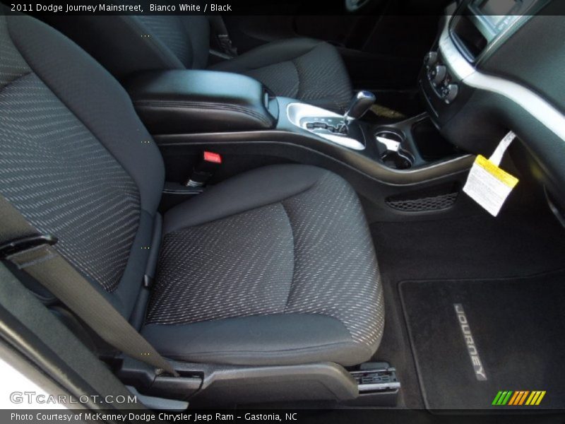 Bianco White / Black 2011 Dodge Journey Mainstreet