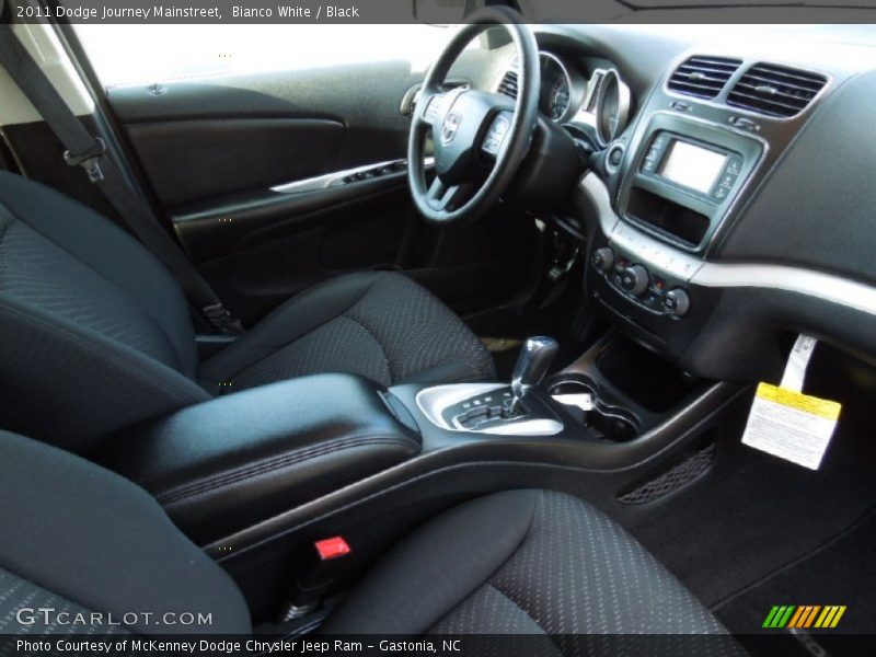 Bianco White / Black 2011 Dodge Journey Mainstreet