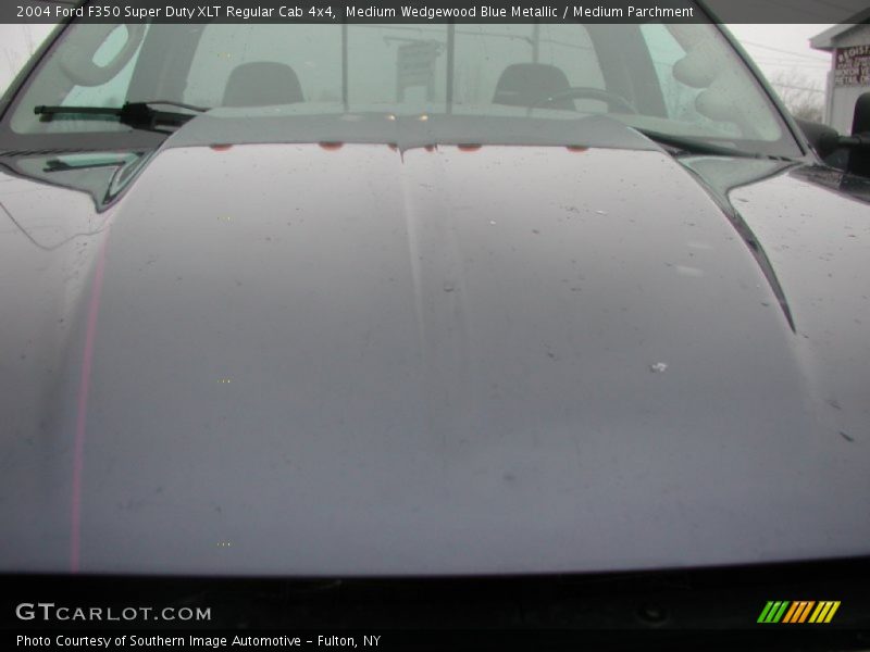 Medium Wedgewood Blue Metallic / Medium Parchment 2004 Ford F350 Super Duty XLT Regular Cab 4x4