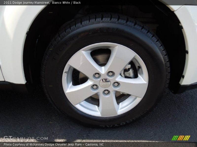 Bianco White / Black 2011 Dodge Journey Mainstreet