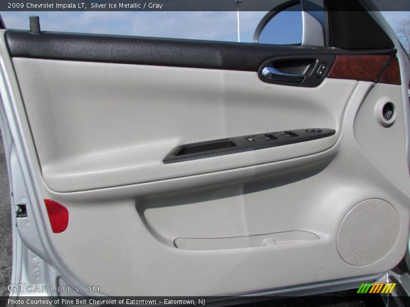 Silver Ice Metallic / Gray 2009 Chevrolet Impala LT