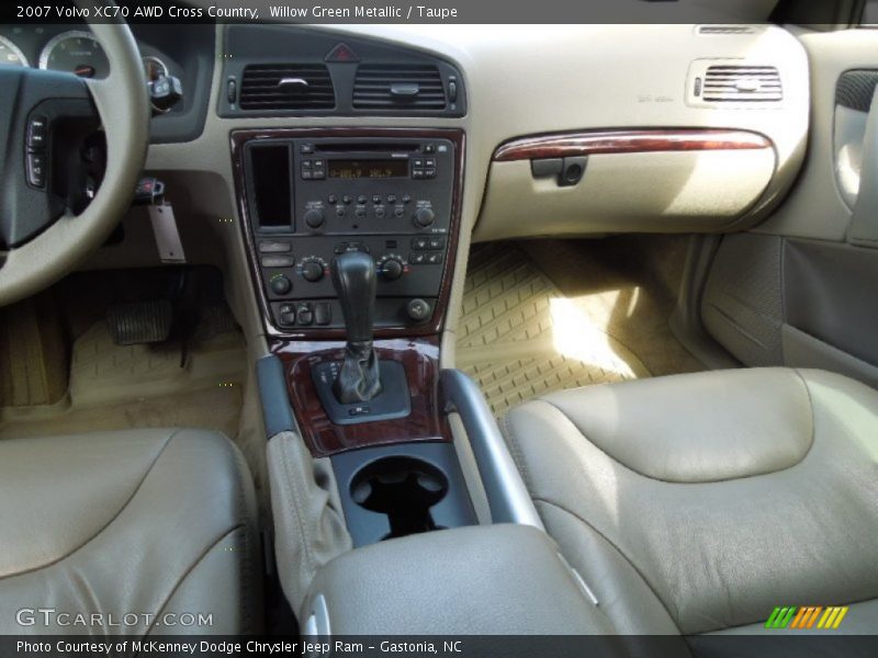 Willow Green Metallic / Taupe 2007 Volvo XC70 AWD Cross Country