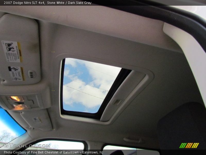 Stone White / Dark Slate Gray 2007 Dodge Nitro SLT 4x4