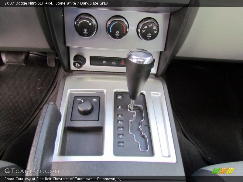 Stone White / Dark Slate Gray 2007 Dodge Nitro SLT 4x4