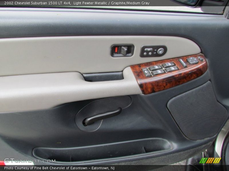 Light Pewter Metallic / Graphite/Medium Gray 2002 Chevrolet Suburban 1500 LT 4x4
