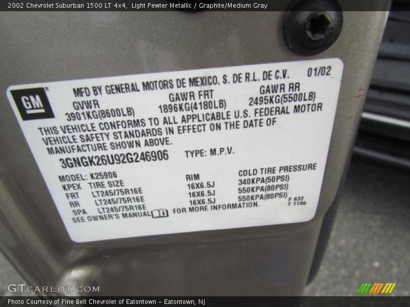 Light Pewter Metallic / Graphite/Medium Gray 2002 Chevrolet Suburban 1500 LT 4x4