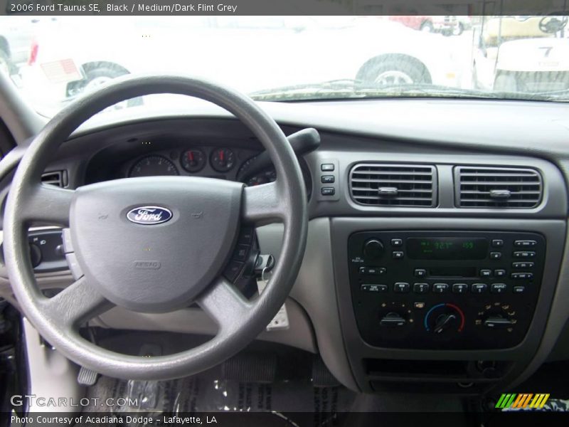 Black / Medium/Dark Flint Grey 2006 Ford Taurus SE