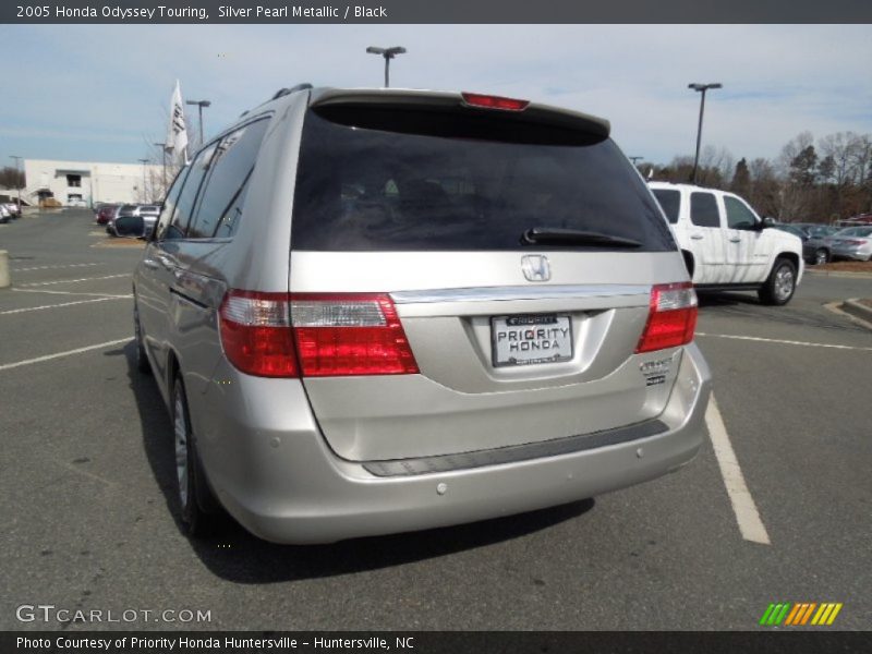 Silver Pearl Metallic / Black 2005 Honda Odyssey Touring
