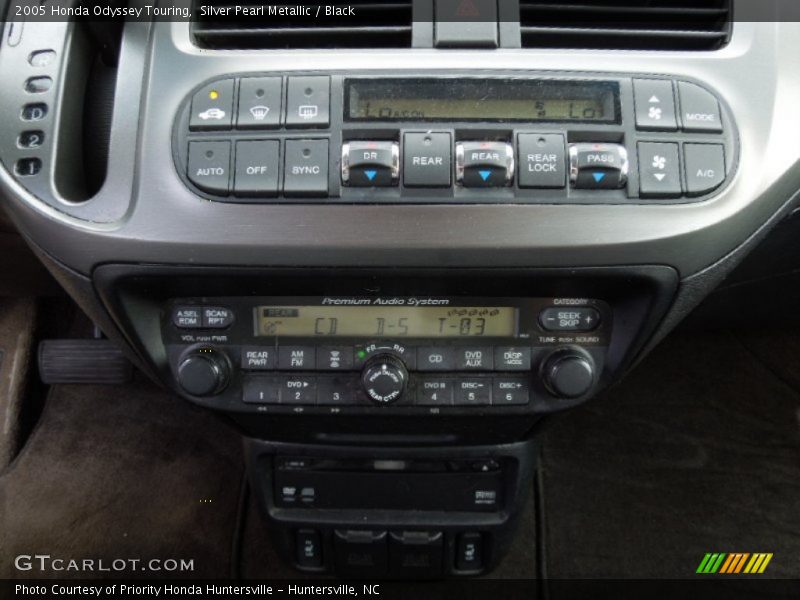 Silver Pearl Metallic / Black 2005 Honda Odyssey Touring