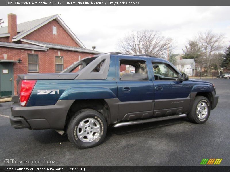 Bermuda Blue Metallic / Gray/Dark Charcoal 2005 Chevrolet Avalanche Z71 4x4