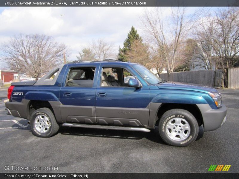 Bermuda Blue Metallic / Gray/Dark Charcoal 2005 Chevrolet Avalanche Z71 4x4