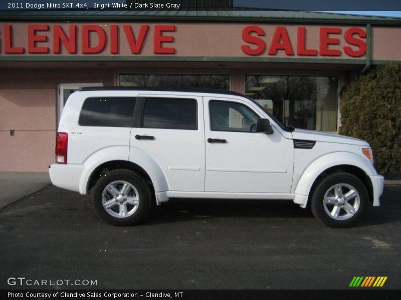 Bright White / Dark Slate Gray 2011 Dodge Nitro SXT 4x4