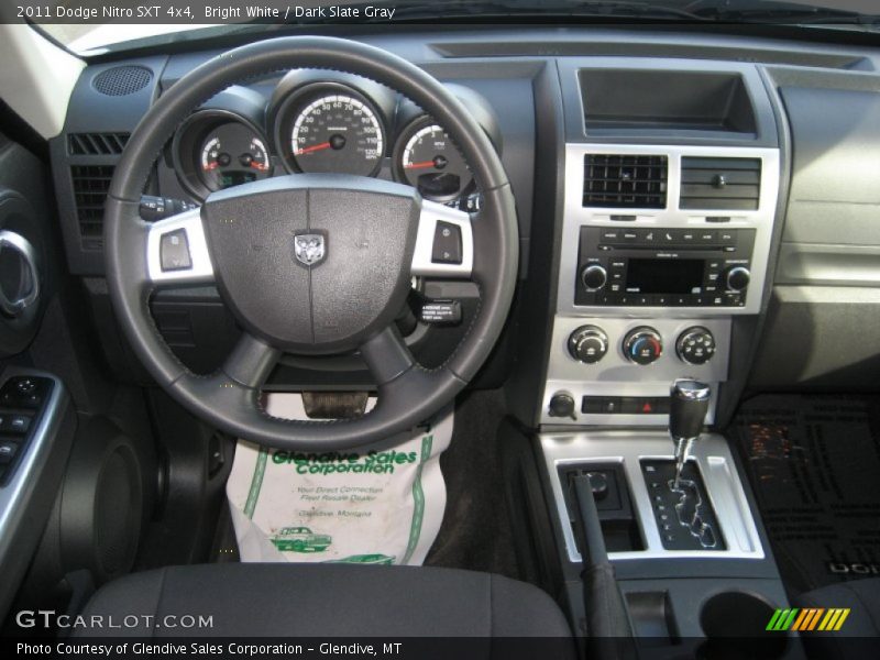 Bright White / Dark Slate Gray 2011 Dodge Nitro SXT 4x4