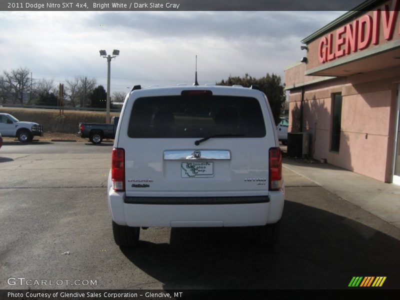Bright White / Dark Slate Gray 2011 Dodge Nitro SXT 4x4