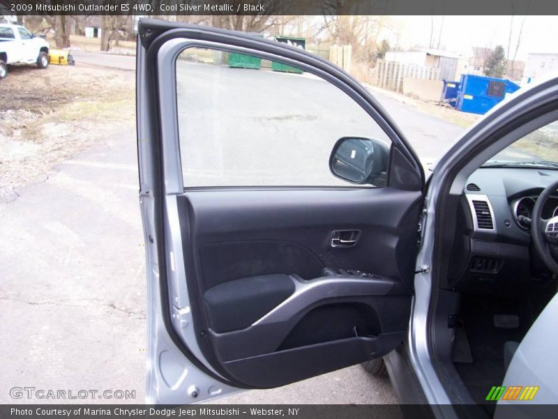 Cool Silver Metallic / Black 2009 Mitsubishi Outlander ES 4WD
