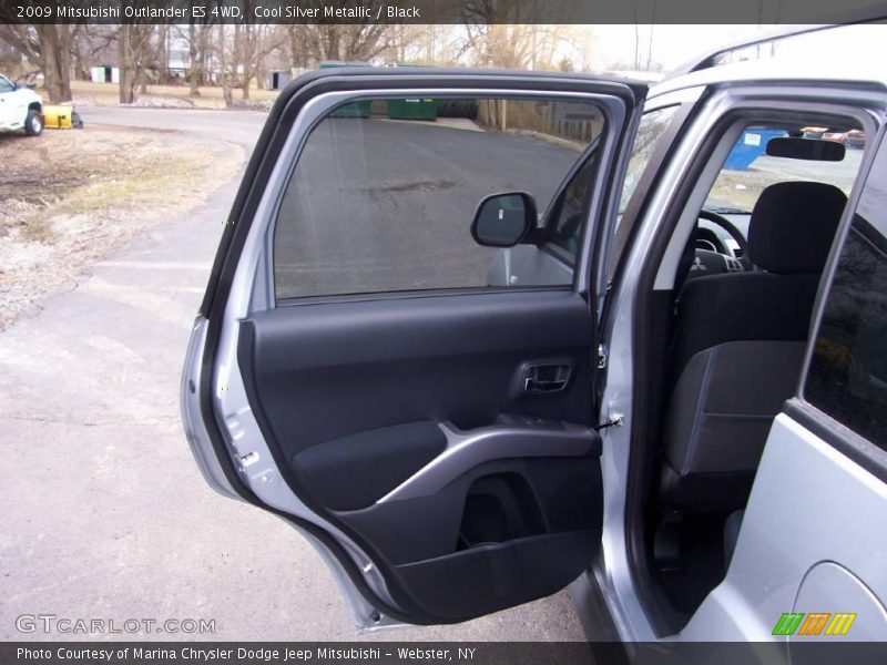 Cool Silver Metallic / Black 2009 Mitsubishi Outlander ES 4WD